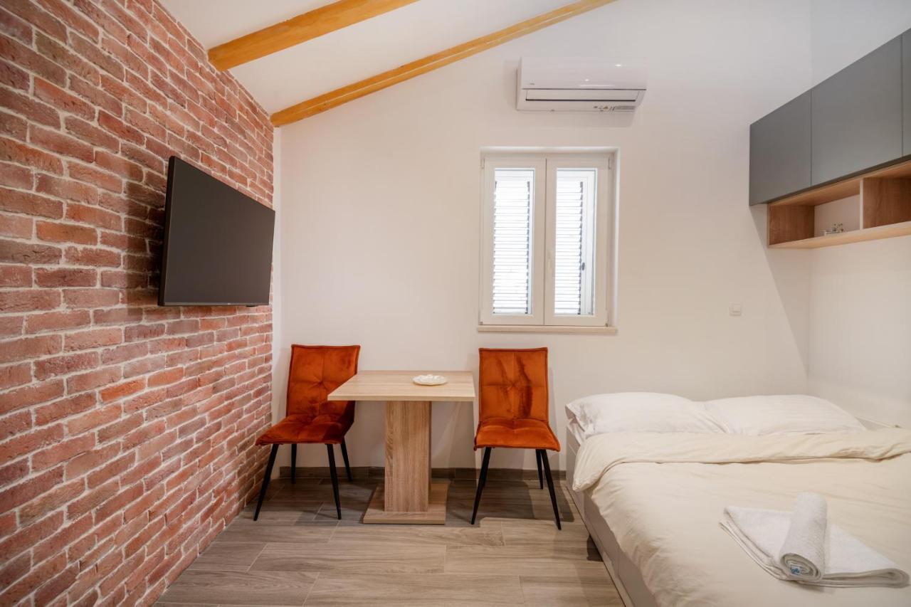 Modesty Apartment Split Exterior foto